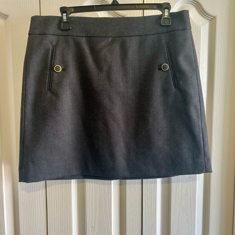 Ann Taylor Loft Charcoal Gray Mini Skirt in Women’s Sz 8